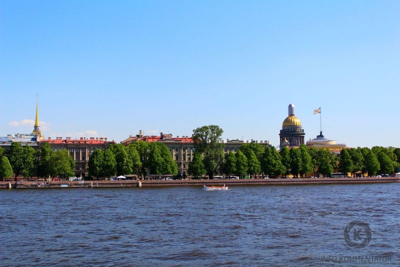 Водные экскурсии по рекам и каналам Санкт-Петербурга