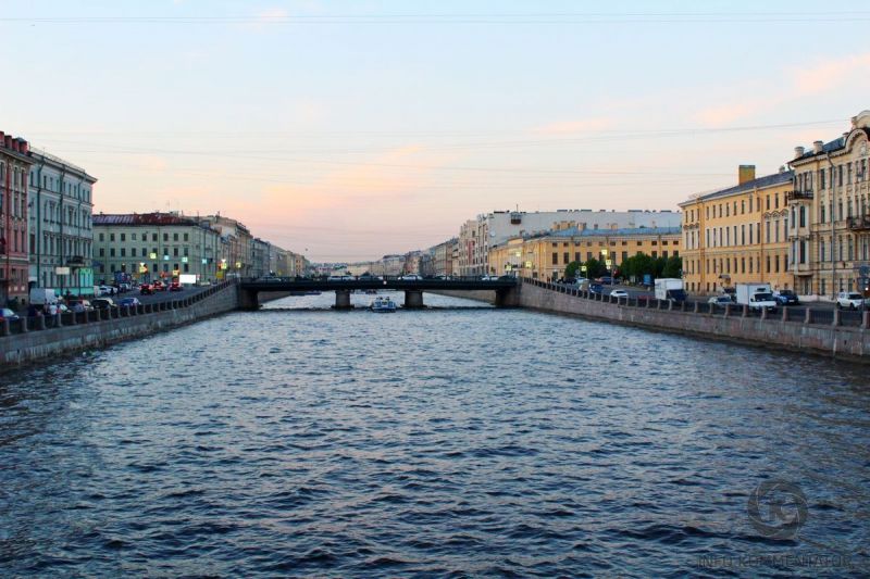 Водные экскурсии по рекам и каналам Санкт-Петербурга